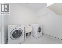 Living room - 70 Blue Diamond Drive, Brampton, ON L6S6K3 Photo 2