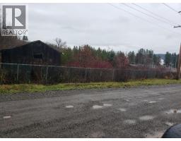 5104 Park Avenue, Terrace, BC V8G1X1 Photo 2