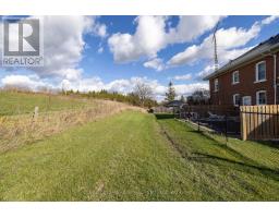 Bedroom 4 - 530 Main Street, Greater Napanee, ON K0K3L0 Photo 2