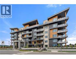 Balcony - 109 2520 Hackett Cres, Central Saanich, BC V8M0B9 Photo 2