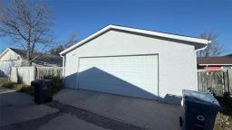 Bedroom - 1190 Chancellor Drive, Winnipeg, MB R3T4H9 Photo 5