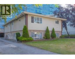 Bathroom - 621 Constance Ave, Esquimalt, BC V9A6N8 Photo 2