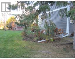 Primary Bedroom - 20 Burnstown Road W, Mcnab Braeside, ON K0A3L0 Photo 5