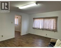 Bedroom - 303 1st Street W, Meadow Lake, SK S9X1Y5 Photo 4