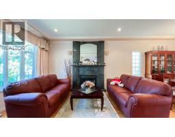 2802 E 45th Avenue, Image 3