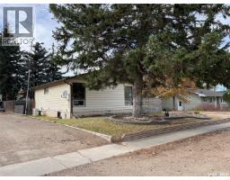 Living room - 522 1st Street E, Lafleche, SK S0H2K0 Photo 2