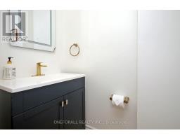 10 Esmond Crescent, Image 3