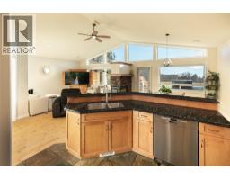 Full bathroom - 3356 Merlot Court, West Kelowna, BC V4T2W7 Photo 4