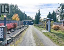 Bathroom - 1352 Ball Rd, Cobble Hill, BC V8H0H8 Photo 4