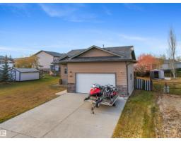 Kitchen - 3924 44 Ave, Drayton Valley, AB T7A0A1 Photo 3