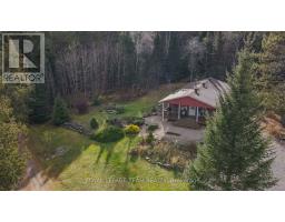 Living room - 21 Dave Bowers Lane, South Algonquin, ON K0J2M0 Photo 2