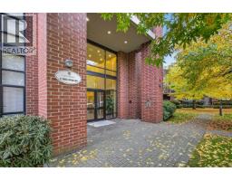 702 11 E Royal Avenue, New Westminster, BC V3L0A8 Photo 2