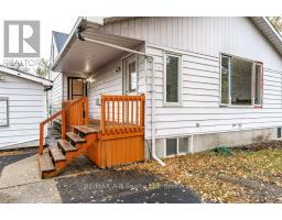 Family room - 77 Pleasant Drive, Stratford, ON N5A4X2 Photo 5