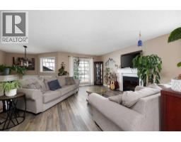 Kitchen - 157 Archibald Close, Fort Mcmurray, AB T9K2N2 Photo 4