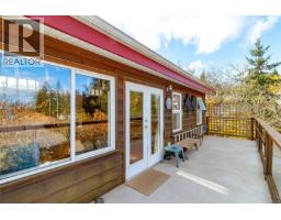 Laundry room - 3243 Cook St, Chemainus, BC V0R1K2 Photo 2