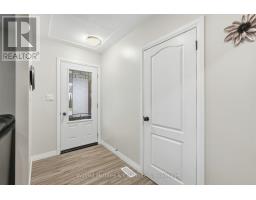 Dining room - 856 York Avenue N, North Perth, ON N4W2Y6 Photo 3