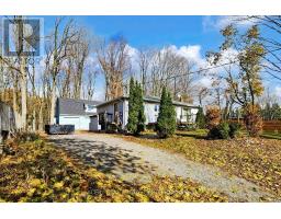 Kitchen - 4424 Aurora Road, Whitchurchstouffville, ON L4A2R3 Photo 2