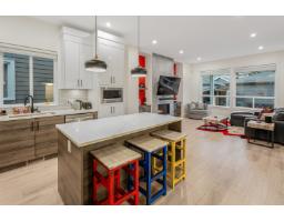 17188 1 Avenue, Surrey, BC V3Z9R2 Photo 5