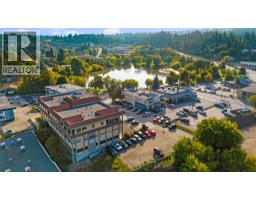 571 6 Street Ne Unit 203, Image 2