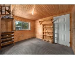 Full bathroom - 2528 Kinvig Street, Merritt, BC V0K1Y0 Photo 3