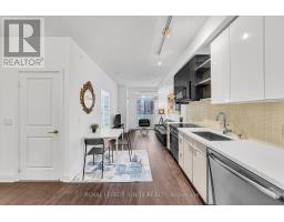 607 33 Shore Breeze Drive, Image 2