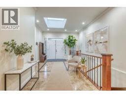 1041 Prospect Avenue, North Vancouver, BC V7R2M6 Photo 3