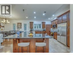 1041 Prospect Avenue, North Vancouver, BC V7R2M6 Photo 4