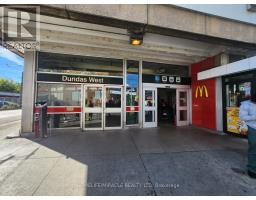 G 11 2340 Dundas Street W, Toronto, ON M6P4A9 Photo 4