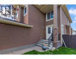Dining room - 40 Baywater Court Sw, Airdrie, AB T4B0A8 Photo 3