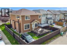 Foyer - 40 Baywater Court Sw, Airdrie, AB T4B0A8 Photo 4