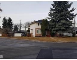 Kitchen - 7524 95 Av Nw, Edmonton, AB T6C1X5 Photo 3