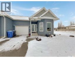 Kitchen - C 2301 Amos Drive, North Battleford, SK S9A1B6 Photo 2