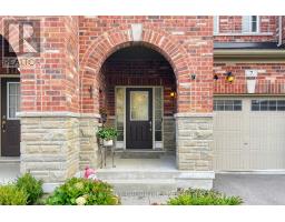 Great room - 7 Paper Mills Crescent, Richmond Hill, ON L4E0V5 Photo 3