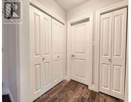 Unit One 25 Paisley Boulevard E, Mississauga, ON L5A1P3 Photo 3