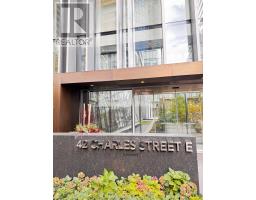 2202 42 Charles Street E, Image 2