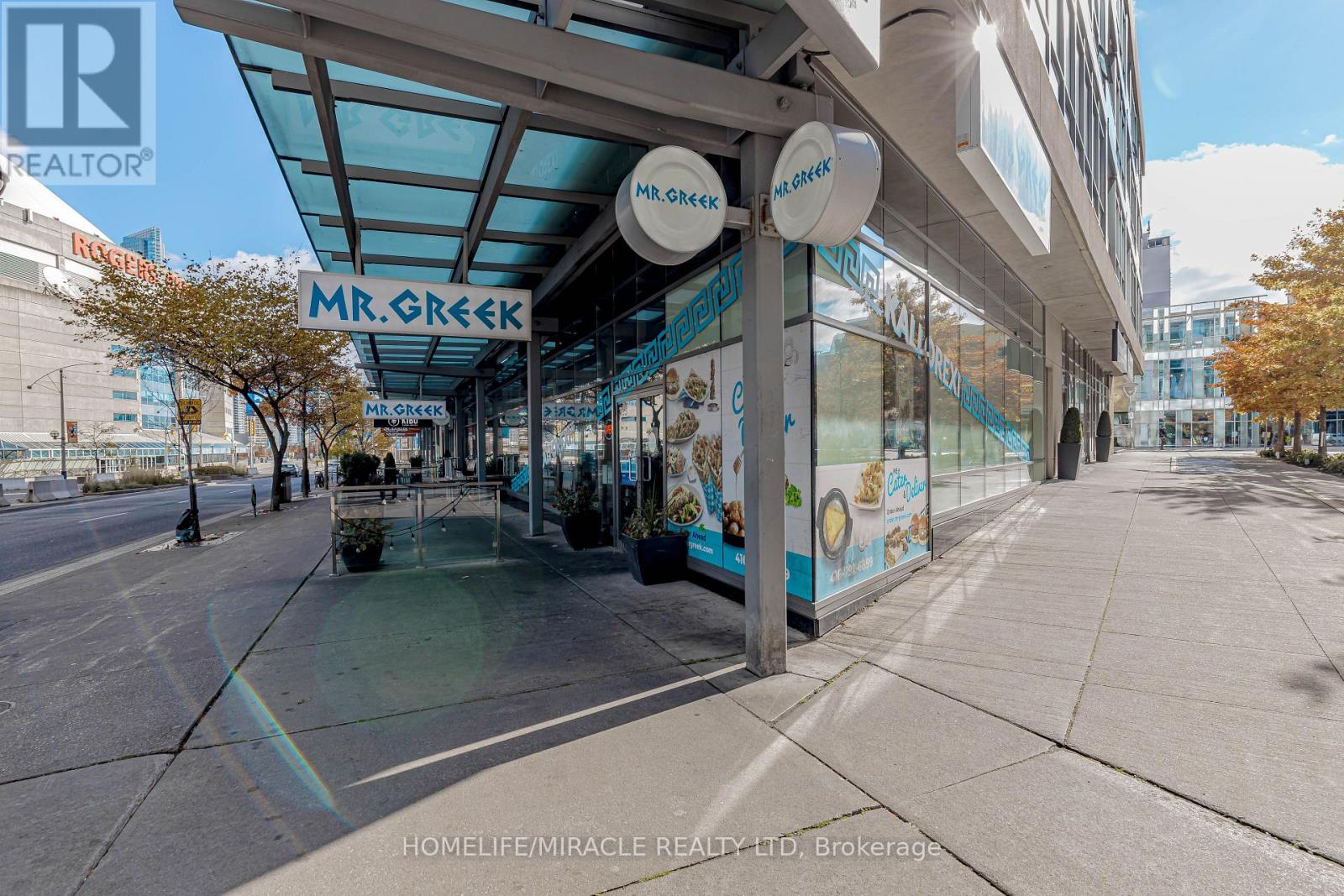 333 Bremner Boulevard