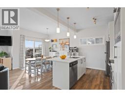 Dining room - 169 Buckskin Way, Cochrane, AB T4C2R7 Photo 2