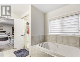 Living room - 516 Barker Parkway, Thorold, ON L2V0K1 Photo 5