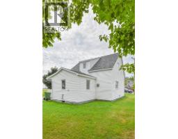 Bedroom - 310 Jd Gauthier Boulevard, Shippagan, NB E8S1R4 Photo 5