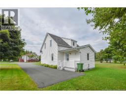 Bath (# pieces 1-6) - 310 Jd Gauthier Boulevard, Shippagan, NB E8S1R4 Photo 3