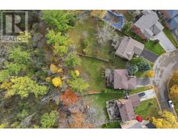 Family room - 12 Lippincott Court, Richmond Hill, ON L4C7M5 Photo 3