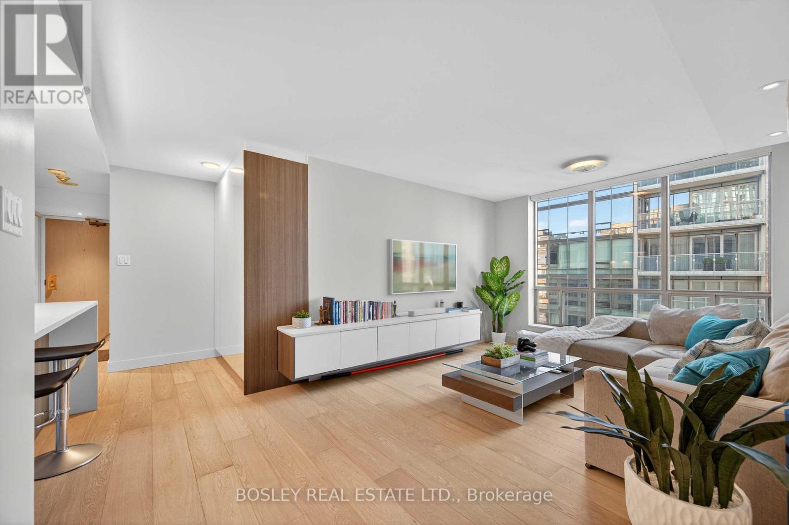 1502 40 Scollard Street