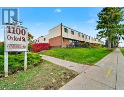 Living room - 9 1100 Oxford Street, Oshawa, ON L1J6G4 Photo 2