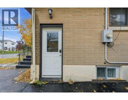 3pc Bathroom - 392 Wellington Street, Brantford, ON N3S4A9 Photo 4