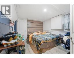 Laundry room - 392 Wellington Street, Brantford, ON N3S4A9 Photo 3