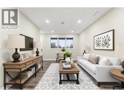 Bedroom - 392 Wellington Street, Brantford, ON N3S4A9 Photo 5