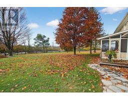 Living room - 3861 Alton Road W, South Frontenac, ON K0H1V0 Photo 2