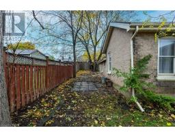 Bedroom 2 - 257 Grand River Avenue, Brantford, ON N3T4Y5 Photo 5