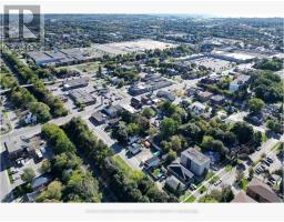 452 Simcoe Street S, Oshawa, ON L1H4J6 Photo 2