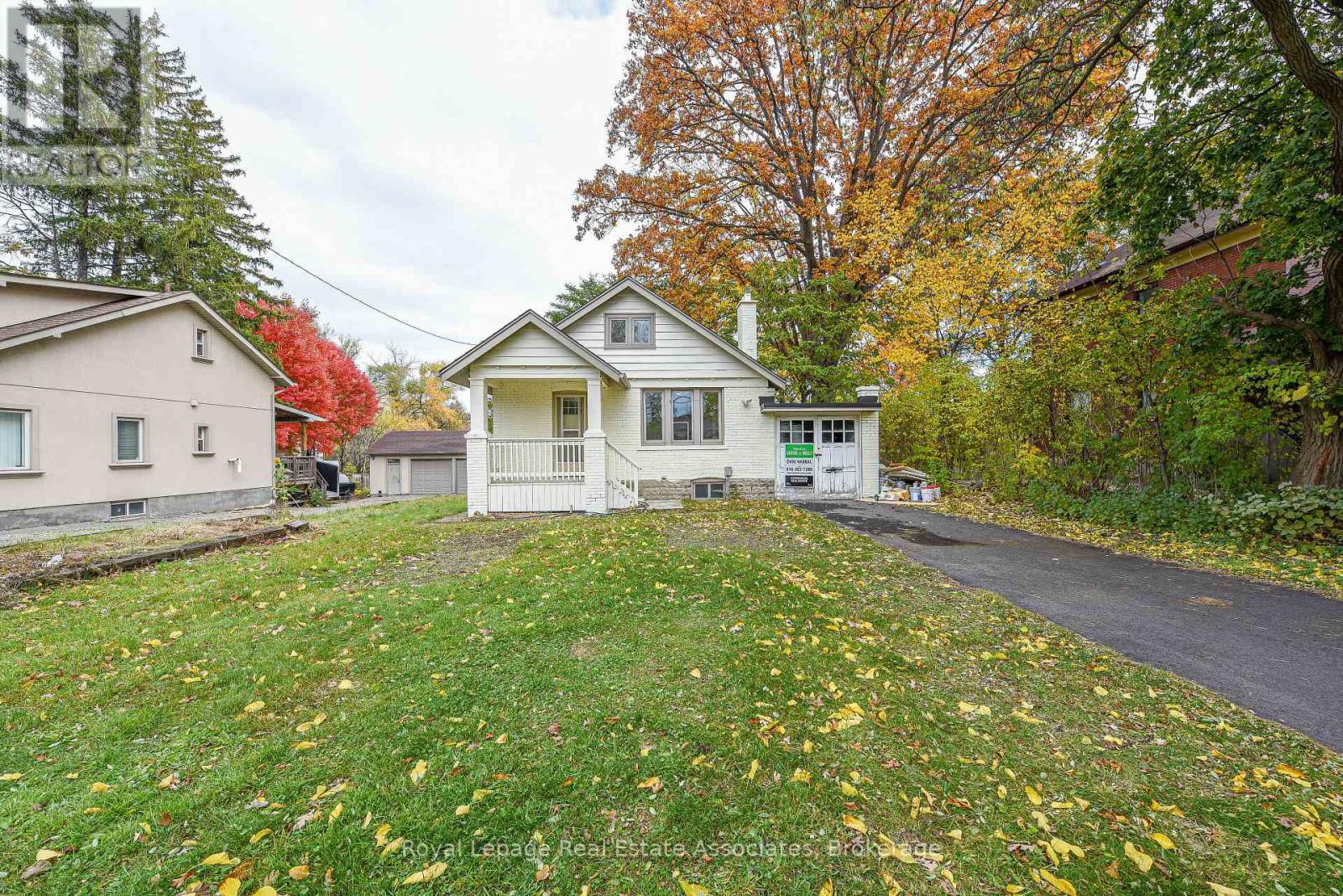 1561 Hurontario Street